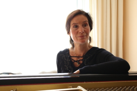 Katharina Bertram am Klavier, 2015